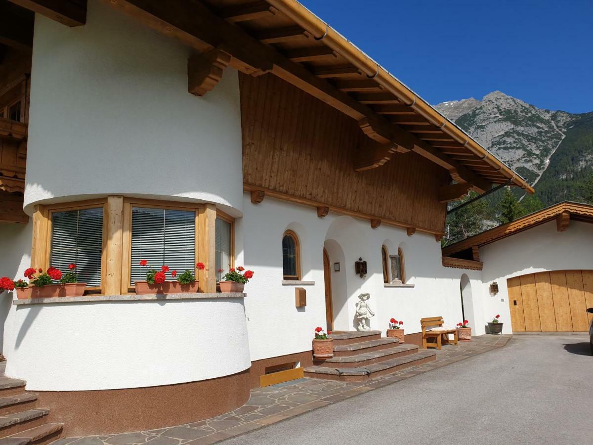 Ferienwohnung Haus Schiefer Leutasch Exterior foto